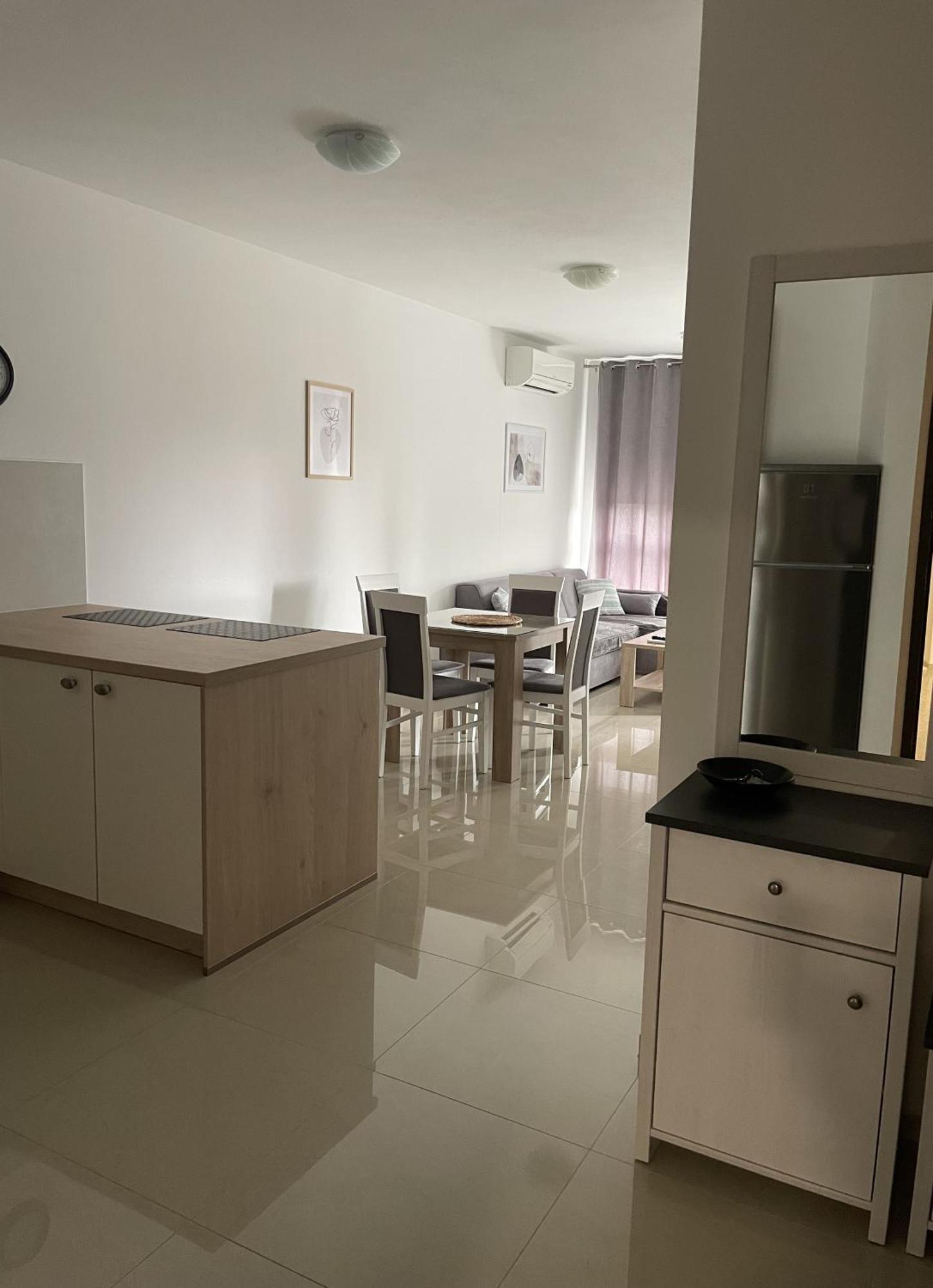 Giovanna Apartment With Terrace And Free Parking Pula Bagian luar foto